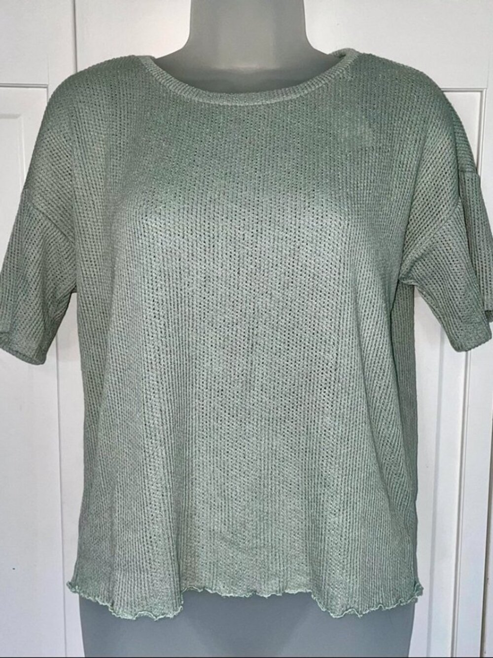 Sage Green Waffle Knit Thermal Short Sleeve Top Lettuce Hem Women’s - Picture 1 of 2